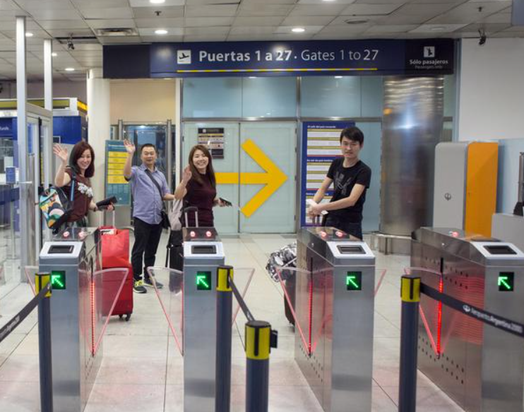 1727677-ahora-decide-eeuu-argentina-flexibiliza-el-ingreso-de-extranjeros-con-visa-norteamericana