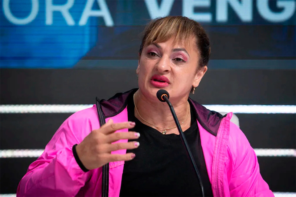 1770962-el-nuevo-parte-medico-de-alejandra-locomotora-oliveras-pudo-dirigir-la-mirada-y-apretar-la-mano