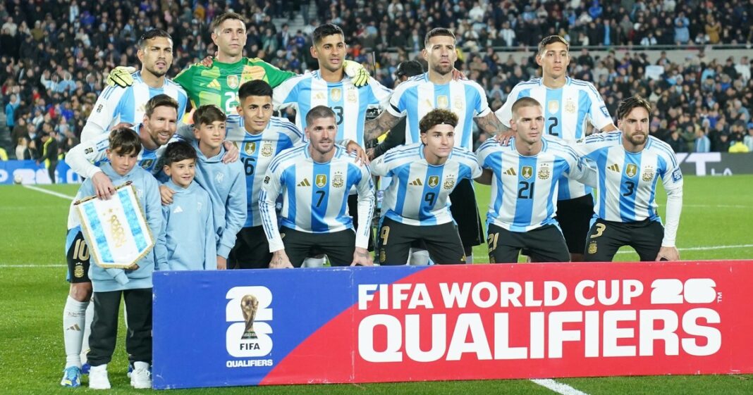 2004588-el-11-de-argentina-vs-venezuela-por-las-eliminatorias-sudamericanas-messi-brillo-otra68ba541a8b902