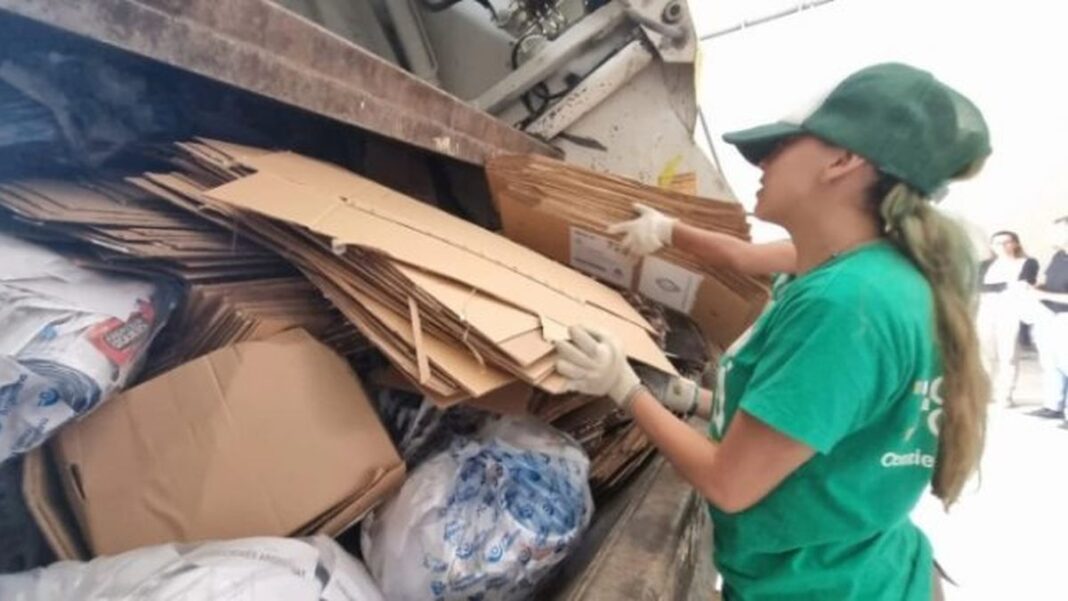 2302473-convocan-a-reciclar-todo-el-papel-usado-como-material-en-la-campana-politica