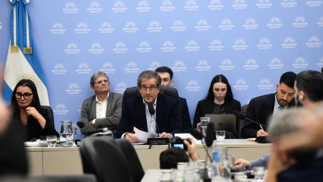 2314370-el-gobierno-quiere-debatir-el-presupuesto-en-extraordinarias