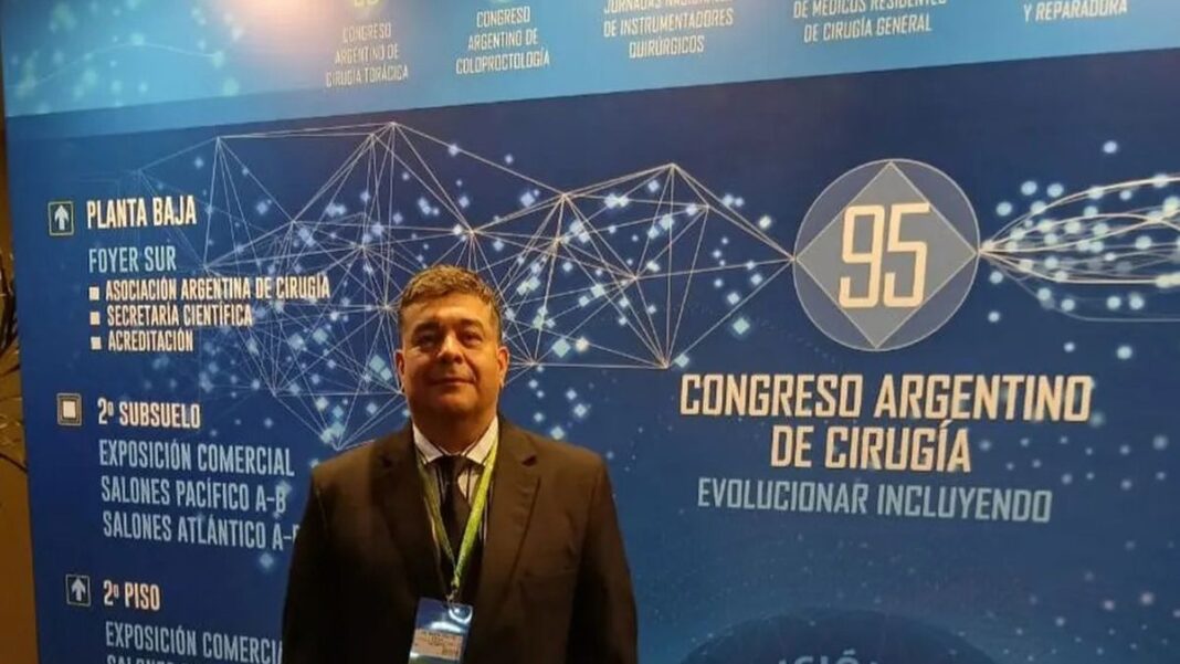 2324368-medico-del-san-juan-en-congreso-de-cirugia