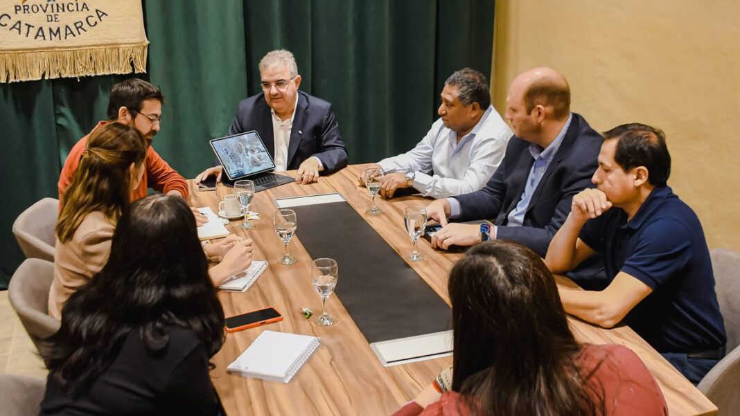 2329047-reanudan-obras-clave-en-antofagasta-de-la-sierra-con-apoyo-del-gobierno-y-empresas-mineras