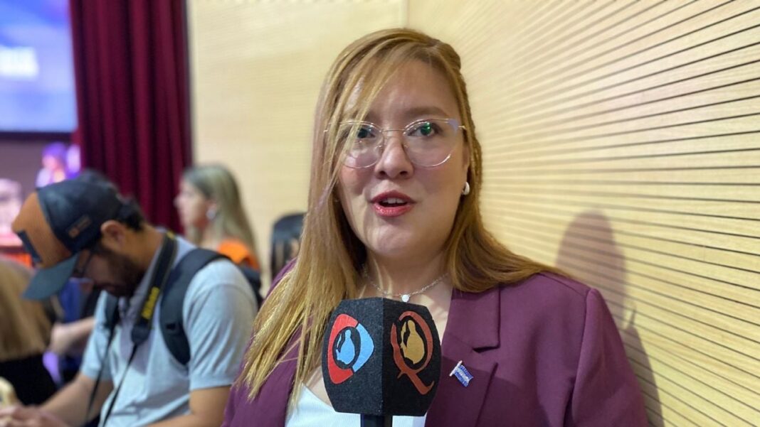 Concejala Eleonora Sopaga durante una sesión del Concejo Deliberante de la Capital