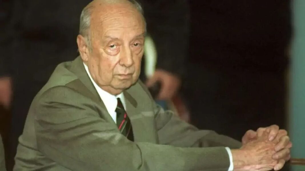 Ilustración genérica de un operativo judicial o documentos de archivo.