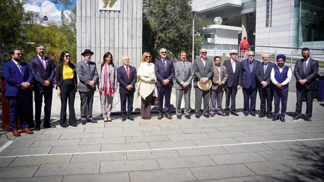 Bandera de Argentina y Bolivia en contexto diplomático