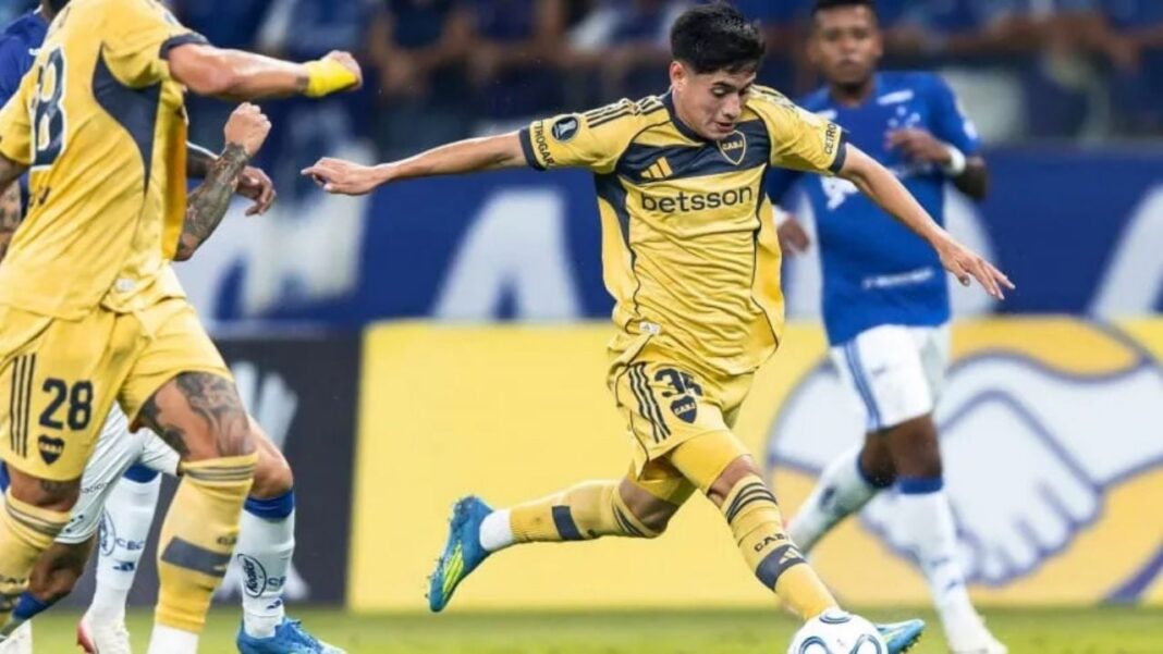 Jugadores de Boca Juniors y Cruzeiro en partido de Copa Libertadores
