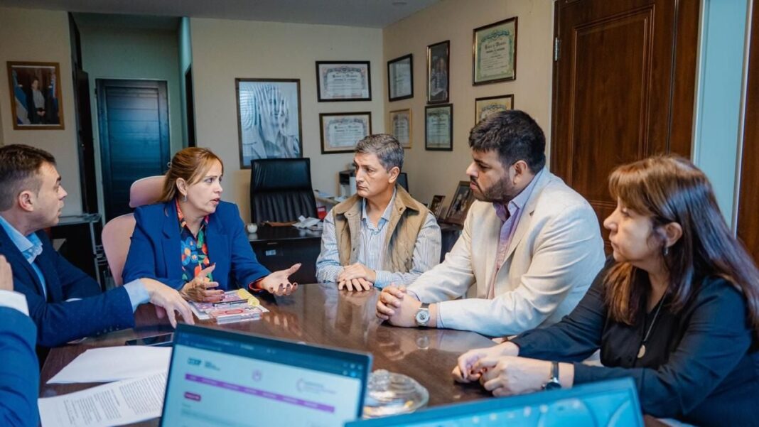Reunión de trabajo en la Cámara de Diputados de Catamarca sobre la actualización de la ley de agroquímicos