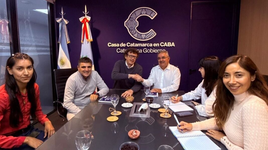 Firma del memorándum de entendimiento entre autoridades de Catamarca y representantes de Piedra Grande SAMICAyF