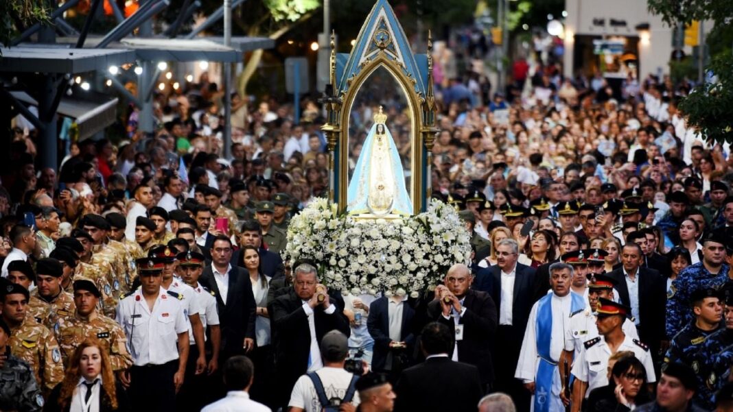 Panorámica representativa de paisajes y actividades productivas de la provincia de Catamarca