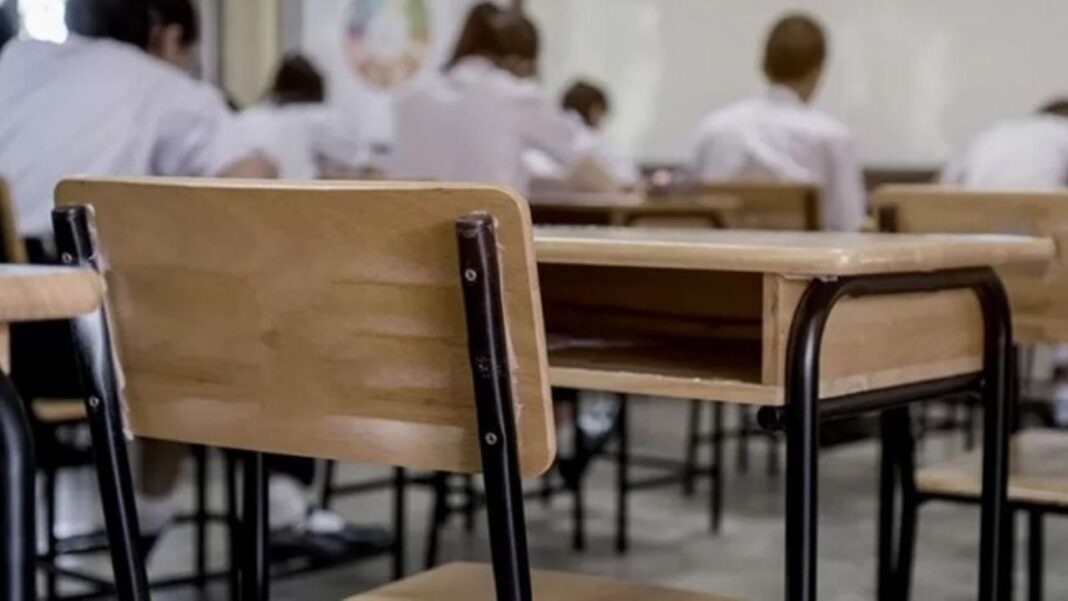 Director de Educación Privada, Pablo Figueroa, en entrevista radial sobre el sistema de seguimiento de asistencia.