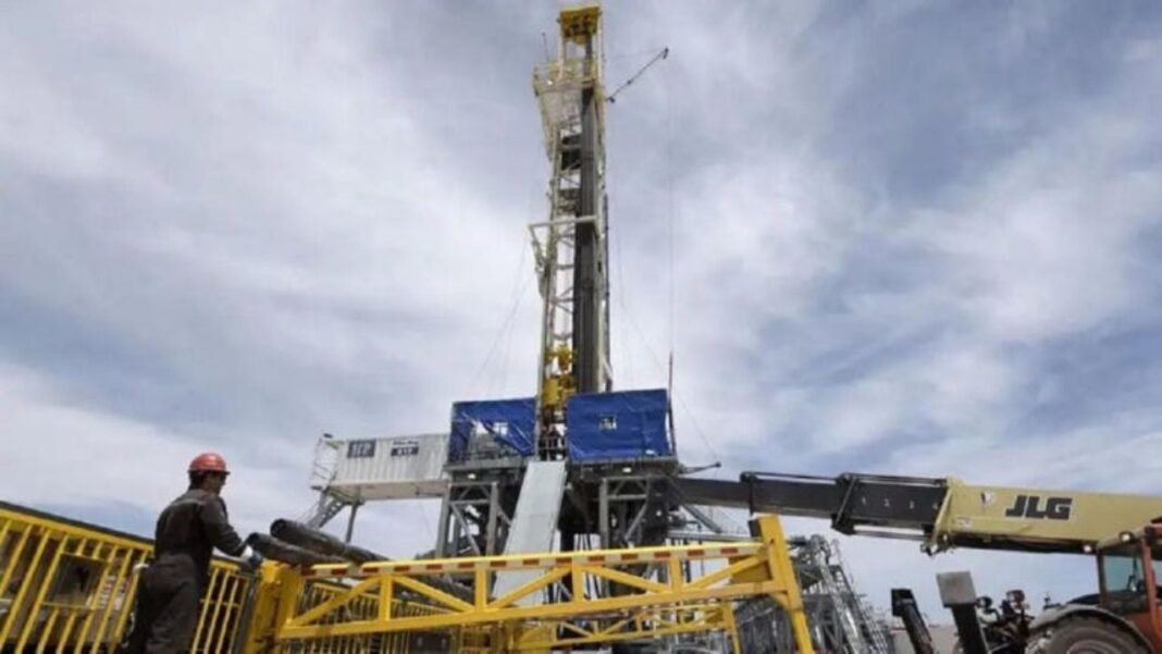 Mapa ilustrativo de la conexión gasífera entre Argentina y Chile, con énfasis en la región de Vaca Muerta.