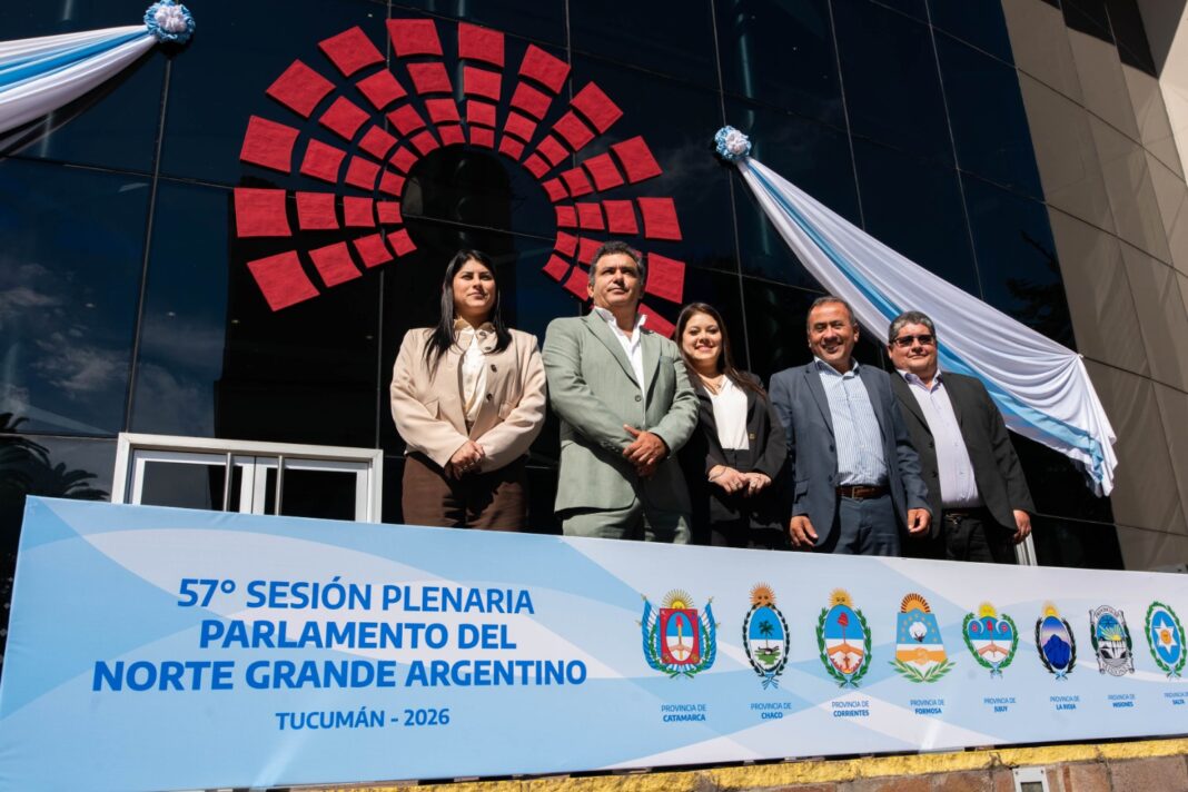 Delegación de legisladores de Catamarca en la 57° Sesión Plenaria del Parlamento del Norte Grande en Tucumán.