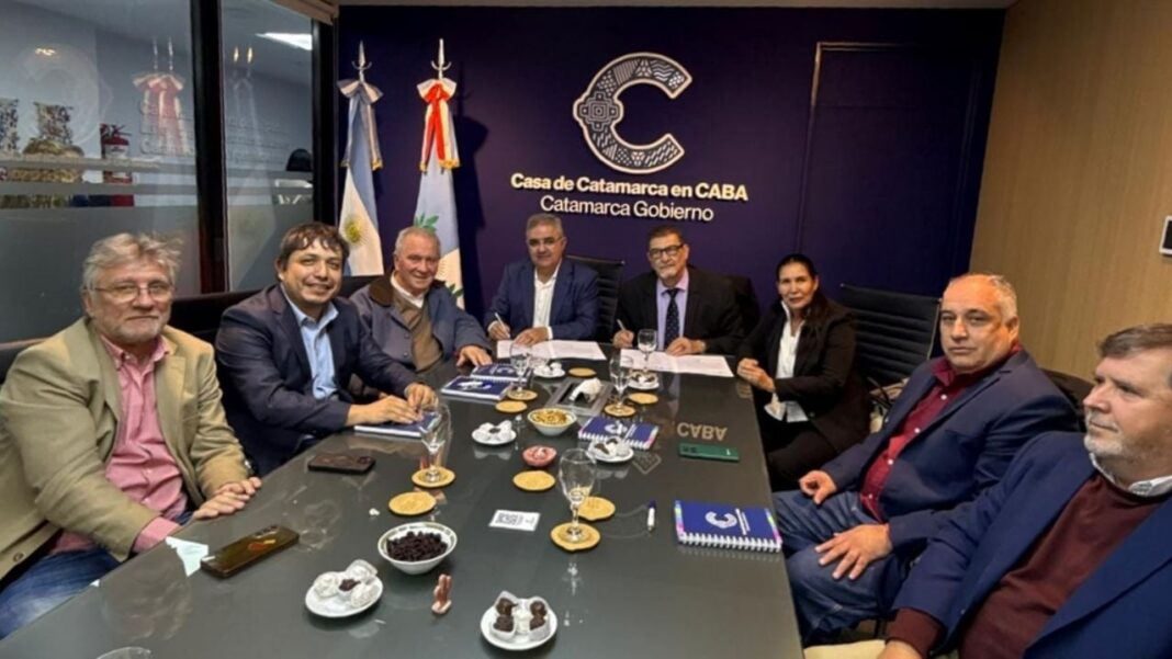 Firma de convenio entre el Gobierno de Catamarca y la UTN en Casa de Catamarca
