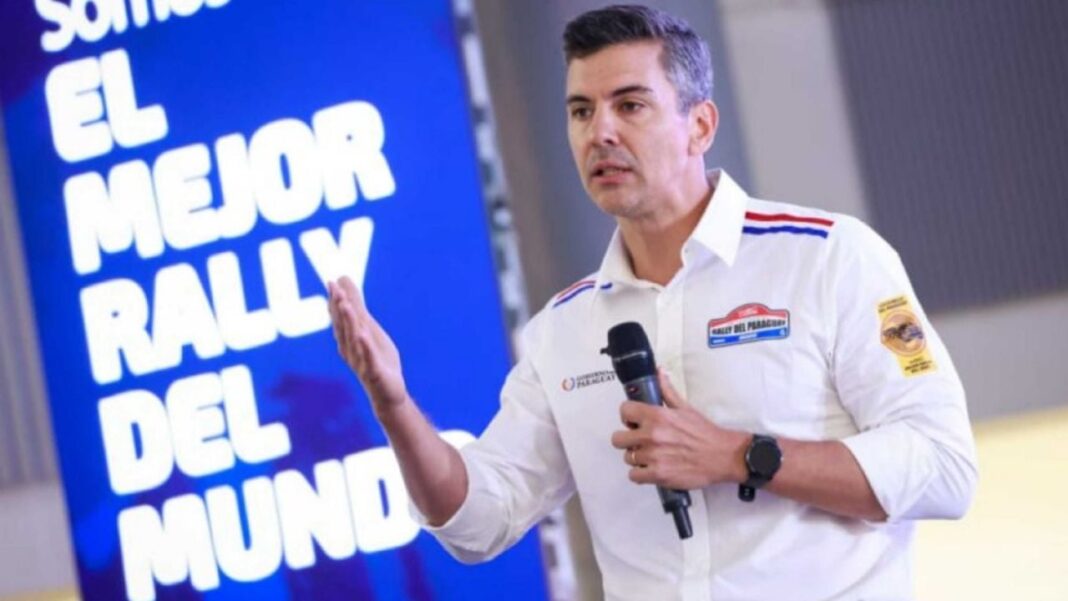 Presentación oficial del UENO Rally del Paraguay 2026, con autoridades y elementos promocionales del evento.