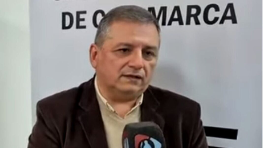 Edgardo Varela, titular del Círculo Médico de Catamarca, durante una entrevista radial.
