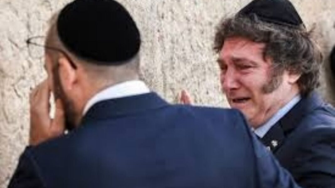 El presidente Javier Milei durante un acto oficial.