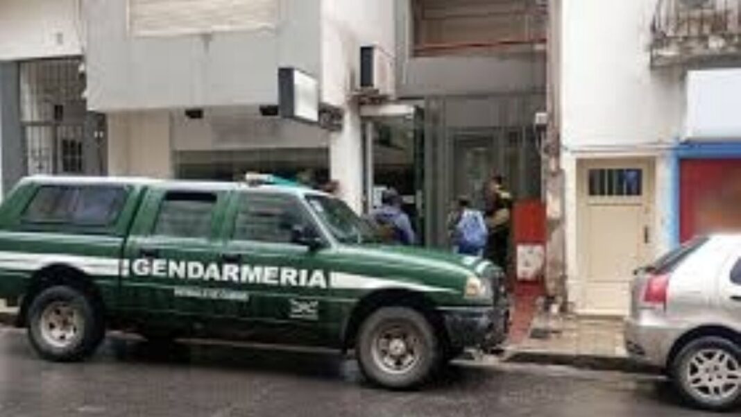 Efectivos de Gendarmería Nacional durante un operativo de secuestro de mercadería (imagen ilustrativa)