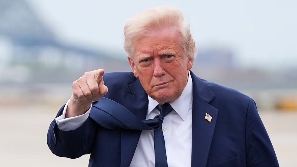 Donald Trump durante una conferencia de prensa hablando sobre la situación con Irán.