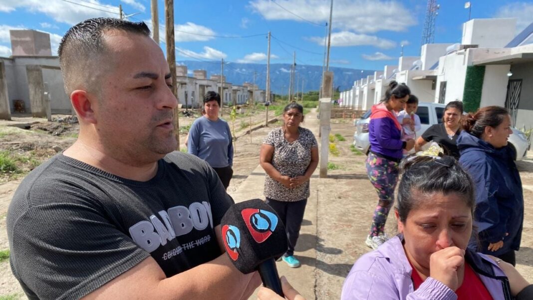 Vecinos del Loteo Marcolli conversan sobre seguridad en el barrio, Catamarca
