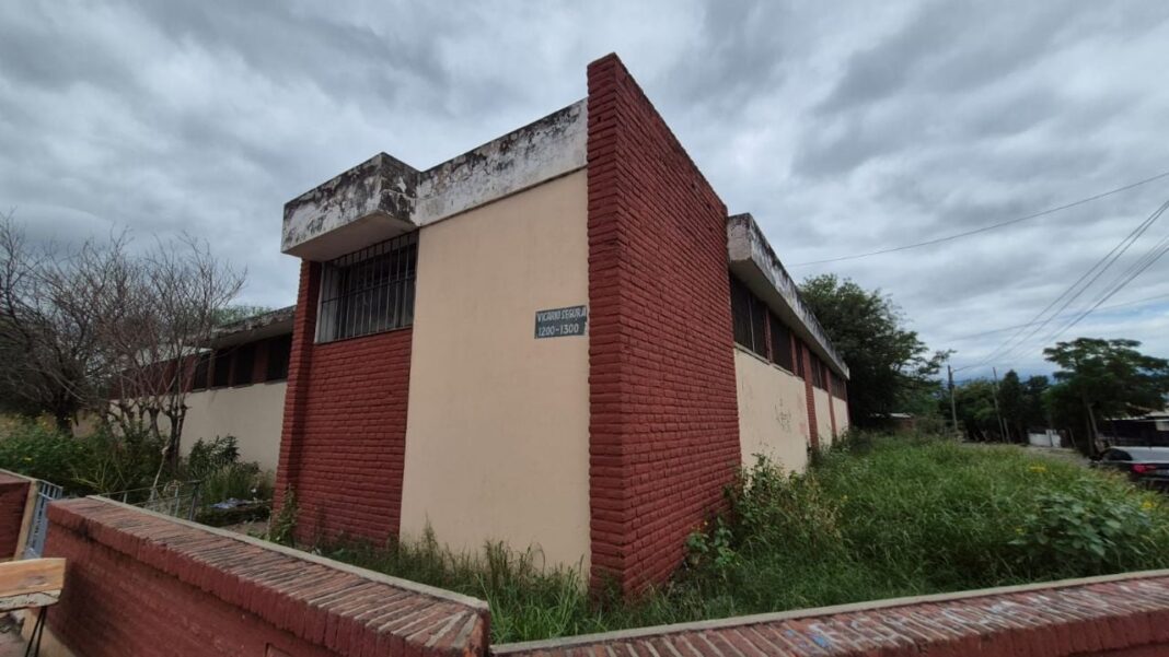 Vista del predio del ex Lavadero de Alfombras en la zona de la Terminal de Ómnibus de Catamarca