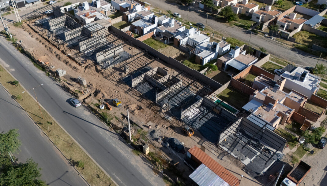 Vecinos de Valle Chico participan en consulta sobre el futuro centro comercial del barrio