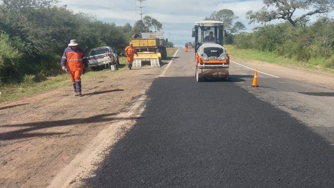 Trabajos de bacheo en la Ruta Nacional 64, entre Las Cañas y Bañado de Ovanta, Catamarca