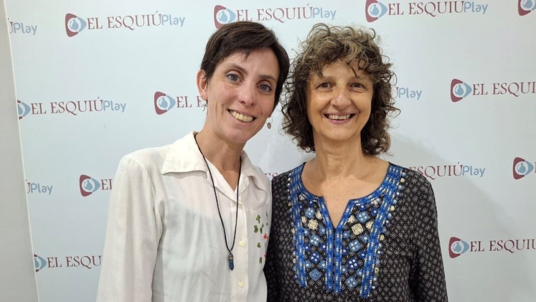 Personas participando en una clase de danza comunitaria en un espacio cultural de Villa Dolores, Catamarca.