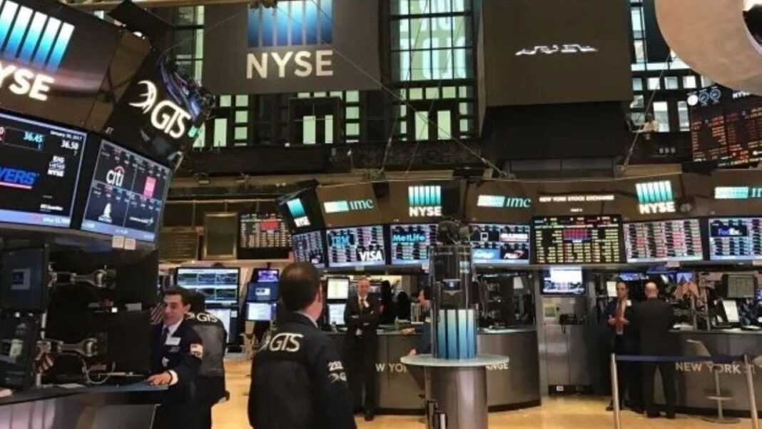 Gráfico de acciones en Wall Street con tendencia a la baja