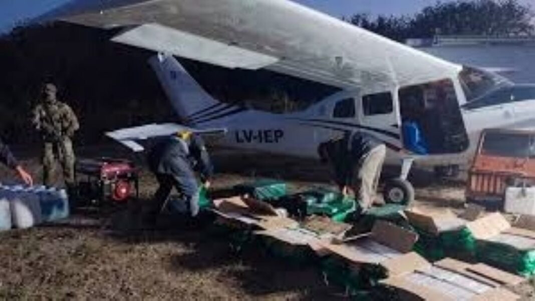 Avioneta Cessna 210 secuestrada en operativo antidrogas en Vera, Santa Fe