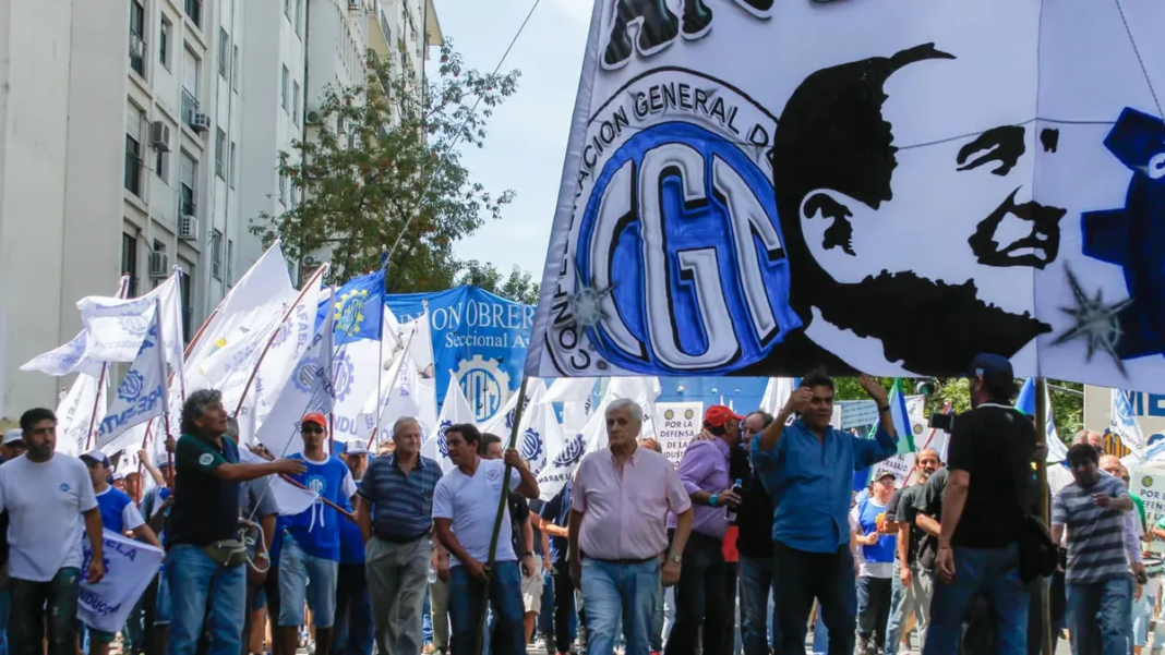 Bandera de la CGT en una movilización