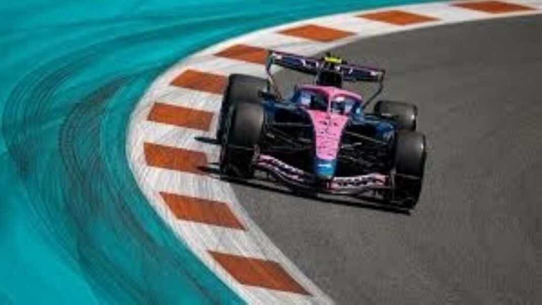 Franco Colapinto durante la carrera sprint del GP de Miami