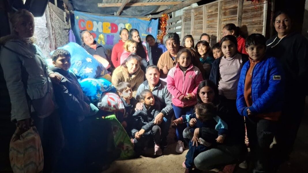 Comedor Pan y Vida Loteo Parque Sur Catamarca entrega de locro