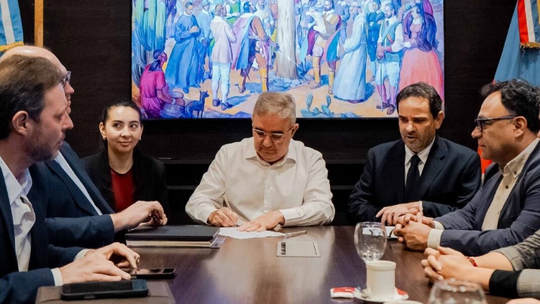 Firma de acta-acuerdo entre Gobierno de Catamarca y Minera Alumbrera