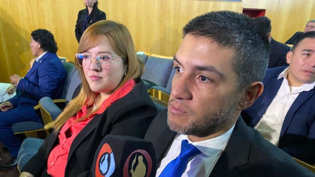 Concejales Diego Figueroa y Leonora Sopaga en entrevista previa al discurso de Raúl Jalil
