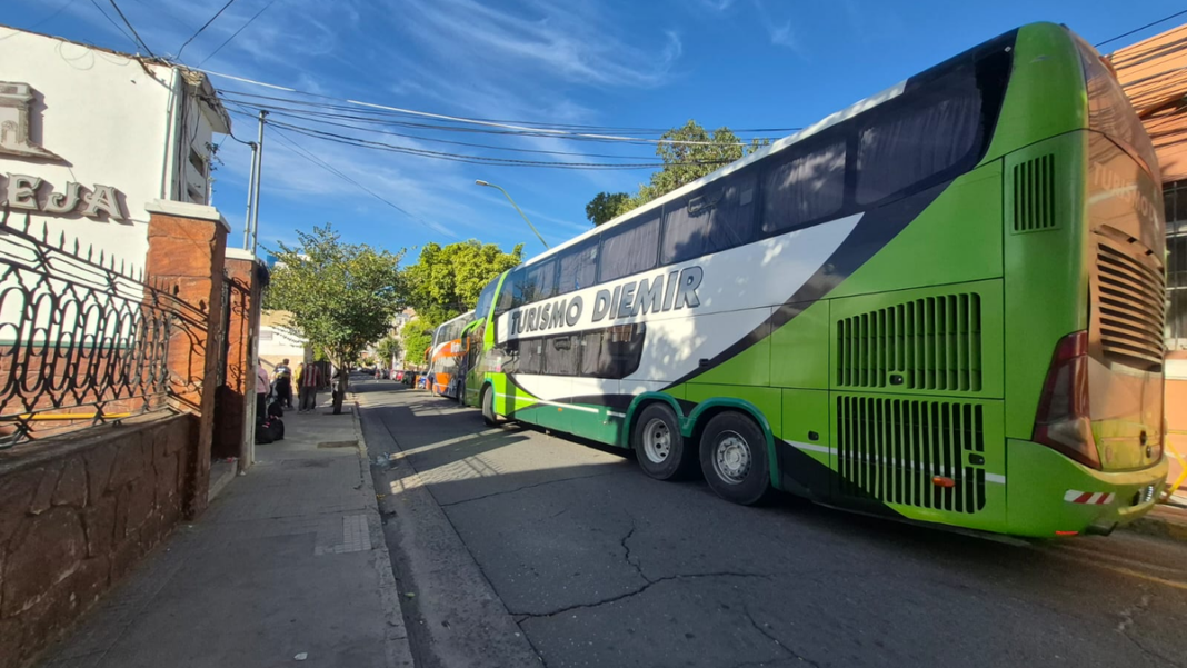 Incautación de artículos de contrabando en micros turísticos en Catamarca