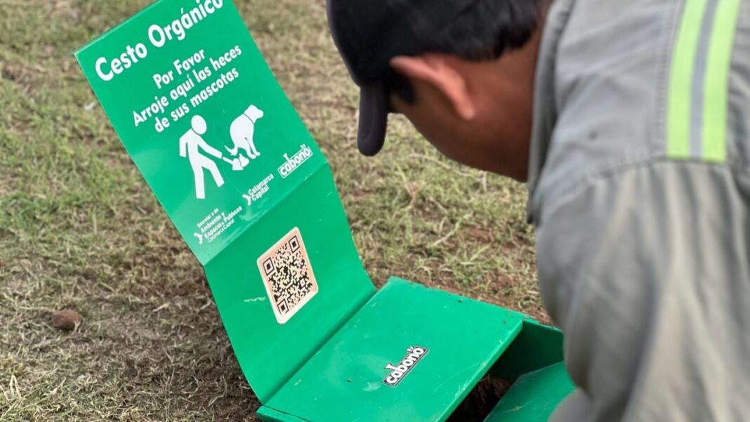 Cesto orgánico para mascotas Cabono en el Parque Adán Quiroga