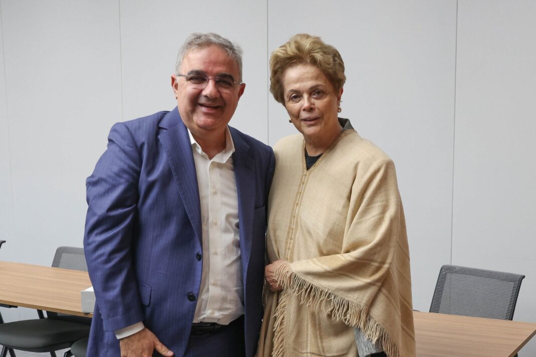 Gobernador Raúl Jalil y Dilma Rousseff durante reunión en China