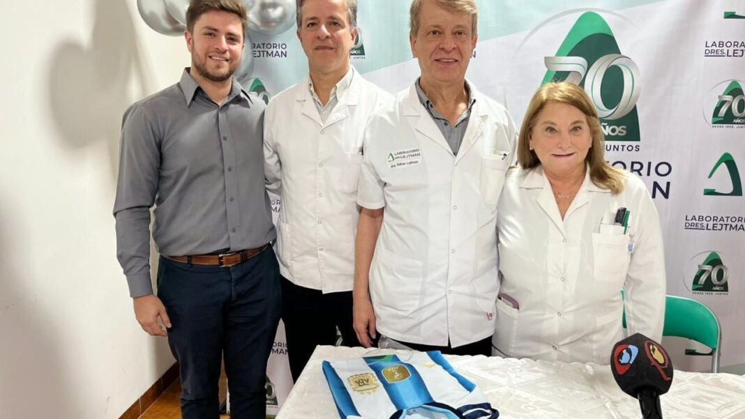 Directivos de Laboratorio Lejtman durante la conferencia de prensa por el 70° aniversario