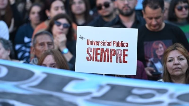 Reunión entre funcionarios del Gobierno y rectores del CIN