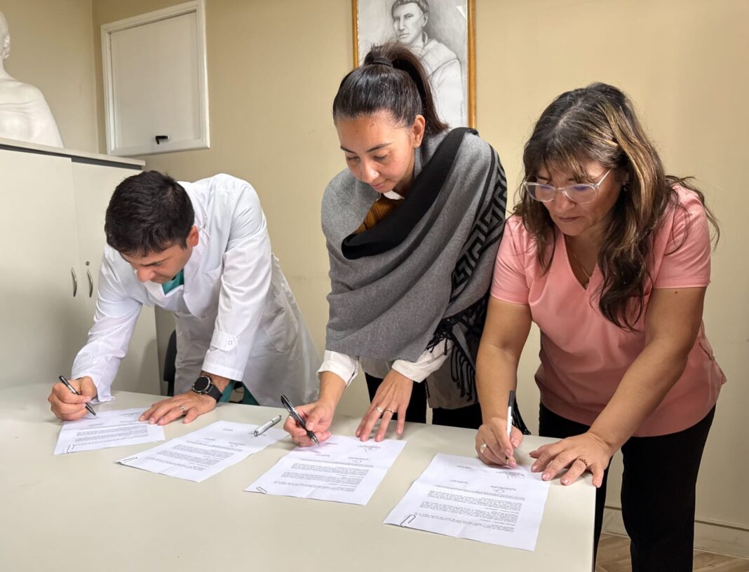 Firma de convenio ERCA en el Hospital de Niños Eva Perón
