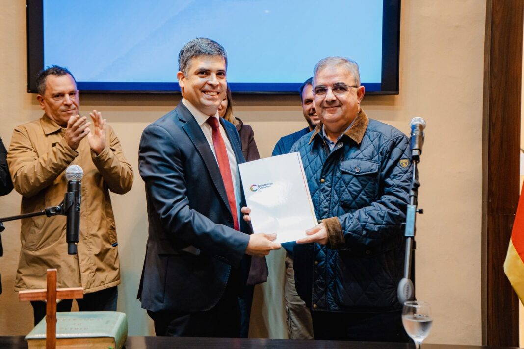 Juramento de Nicolás Rosales Matienzo como Fiscal de Estado de Catamarca en Casa de Gobierno