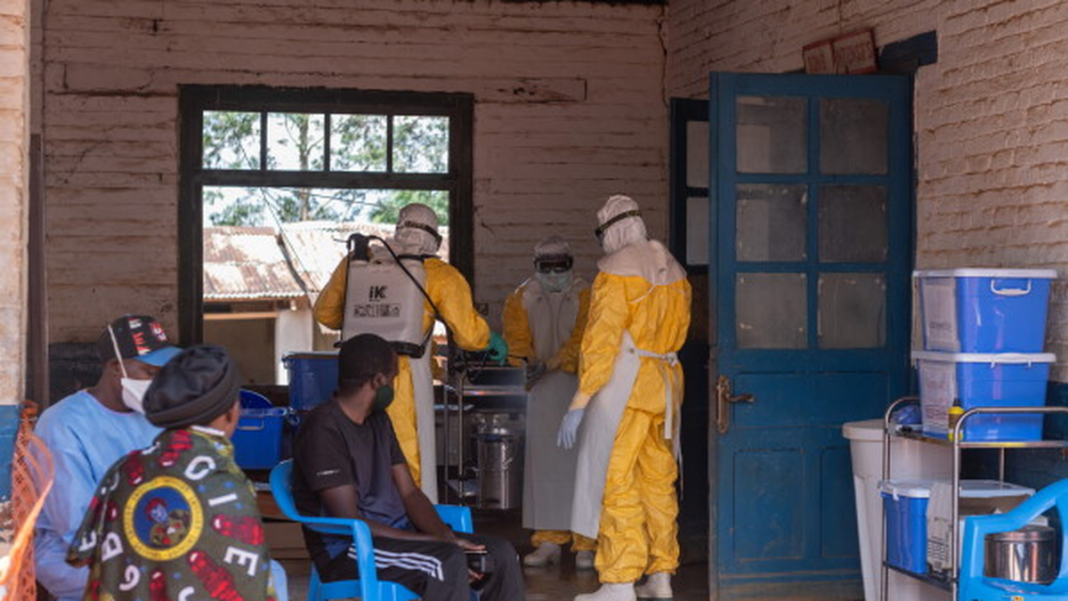 Trabajadores sanitarios en la República Democrática del Congo durante el brote de ébola