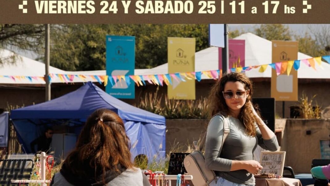 Feria Manos Catamarqueñas en la Plaza Quique Sánchez Vera frente a Casa de la Puna