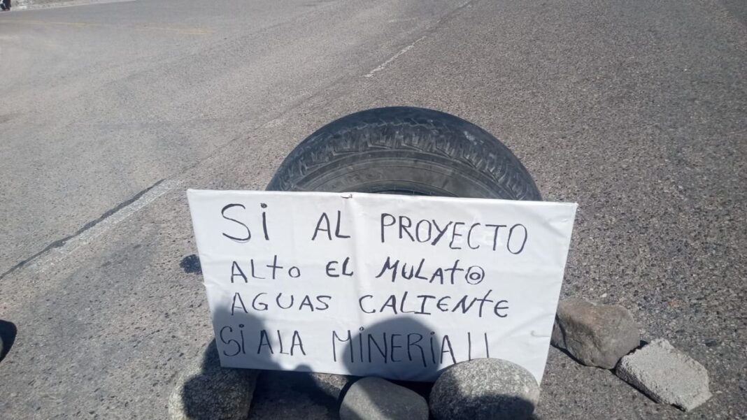 Manifestación de comunidades del norte de Belén en la ruta nacional 40