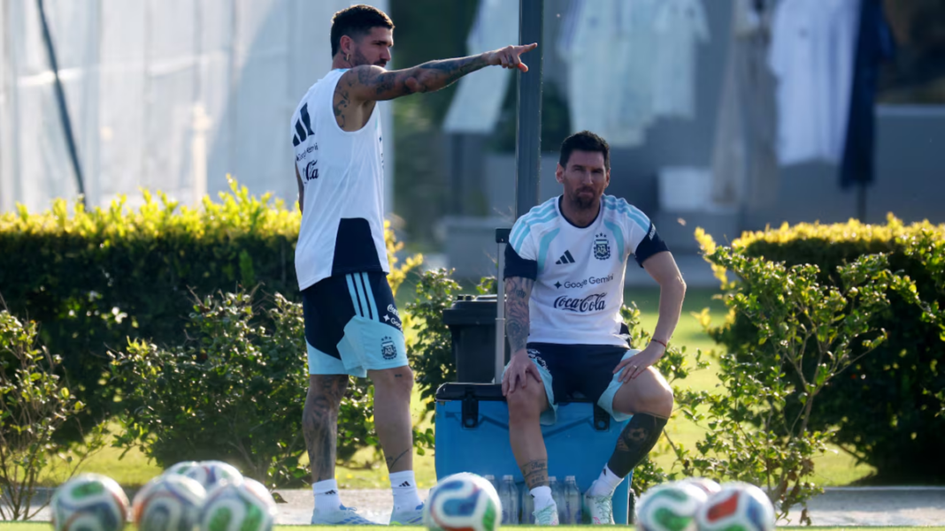 Lionel Scaloni durante un entrenamiento de la Selección argentina previo al partido ante Inglaterra