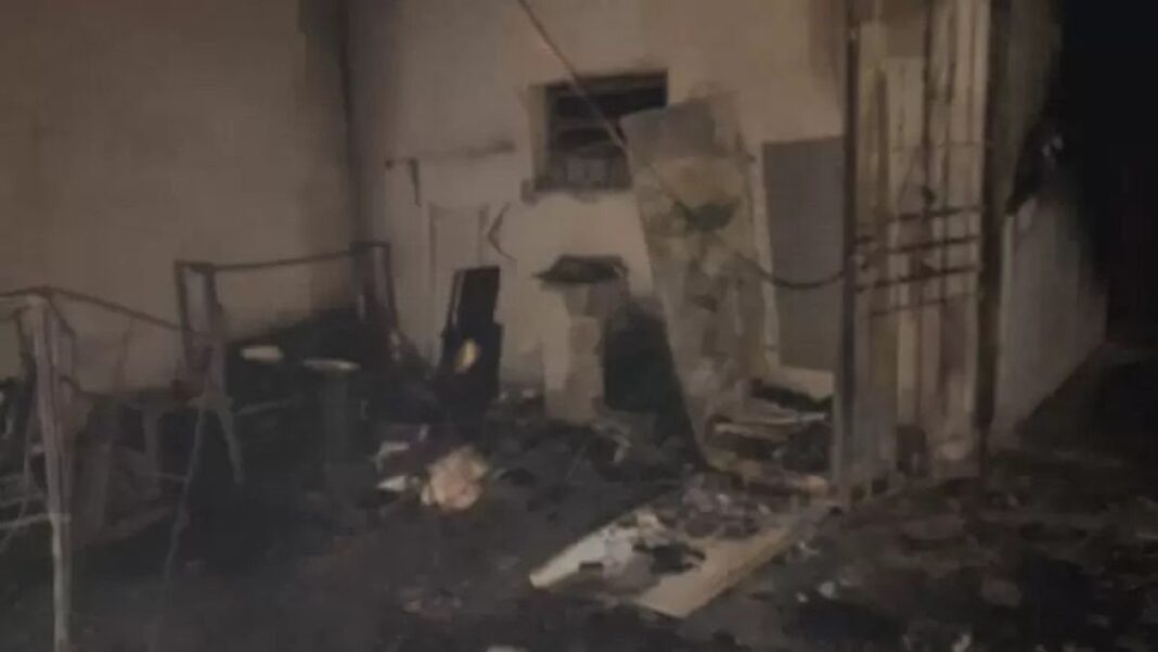 Vivienda dañada por incendio en barrio Los Eucaliptos, Catamarca