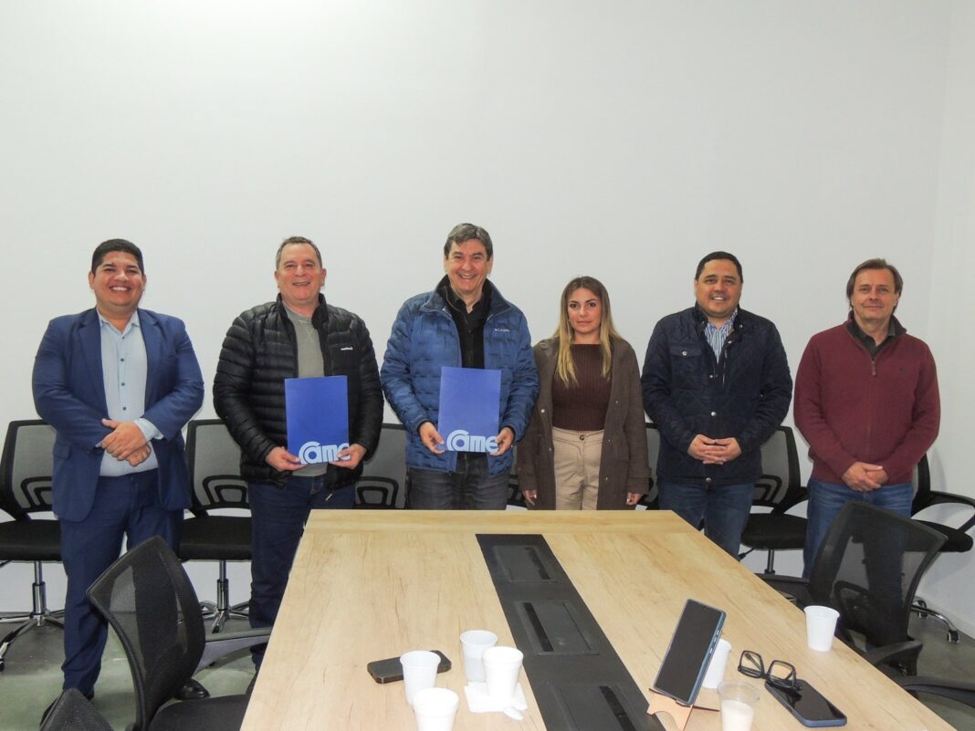 Firma de convenio entre el Ministerio de Vivienda y Urbanización y la Federación Económica de Catamarca