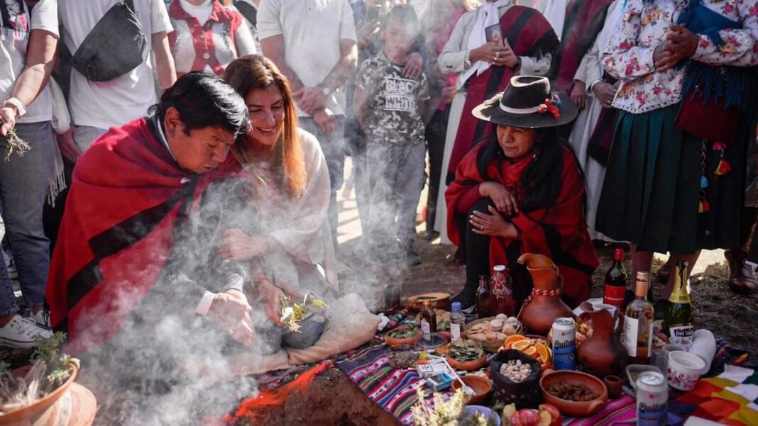 Ceremonia de homenaje a la Pachamama en el Cañón del Indio