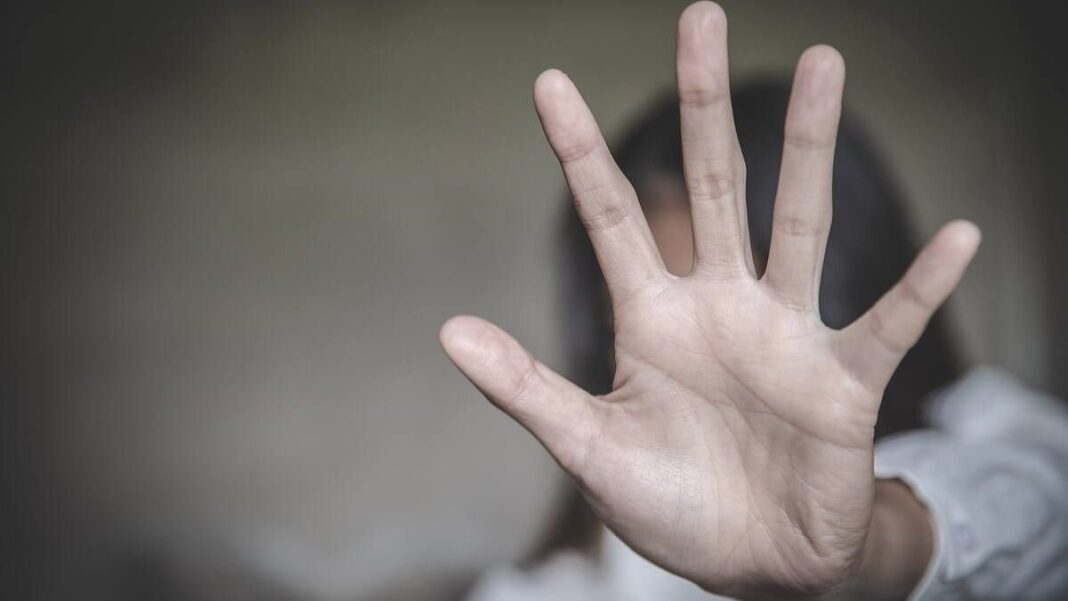 Policía en la zona de Fray Mamerto Esquiú tras el ataque entre hermanos